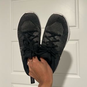 Women’s Nike metcon